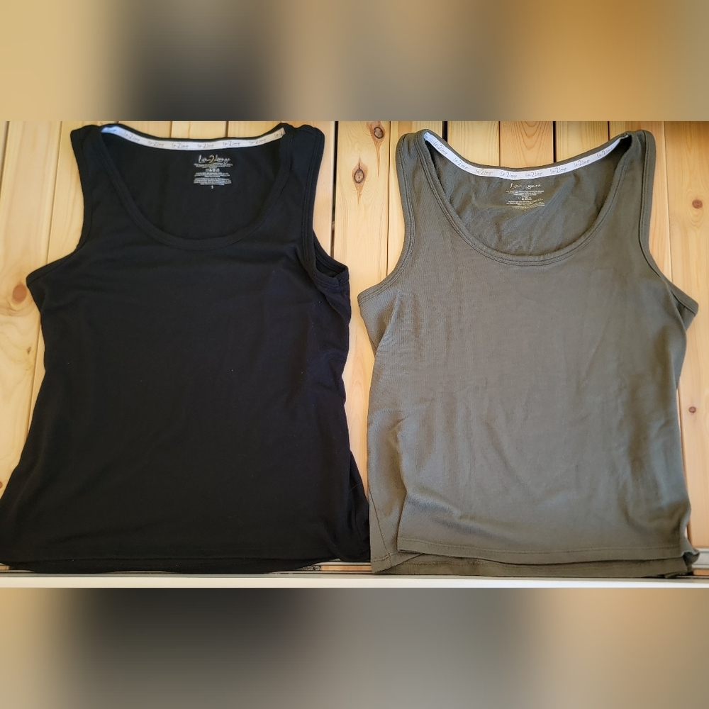 2 Black and Olive Tank Tops S